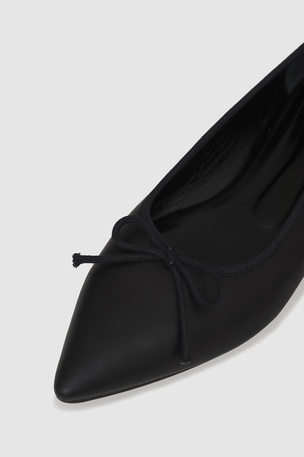 1qty NEW / DELPHINE FLATS - BLACK