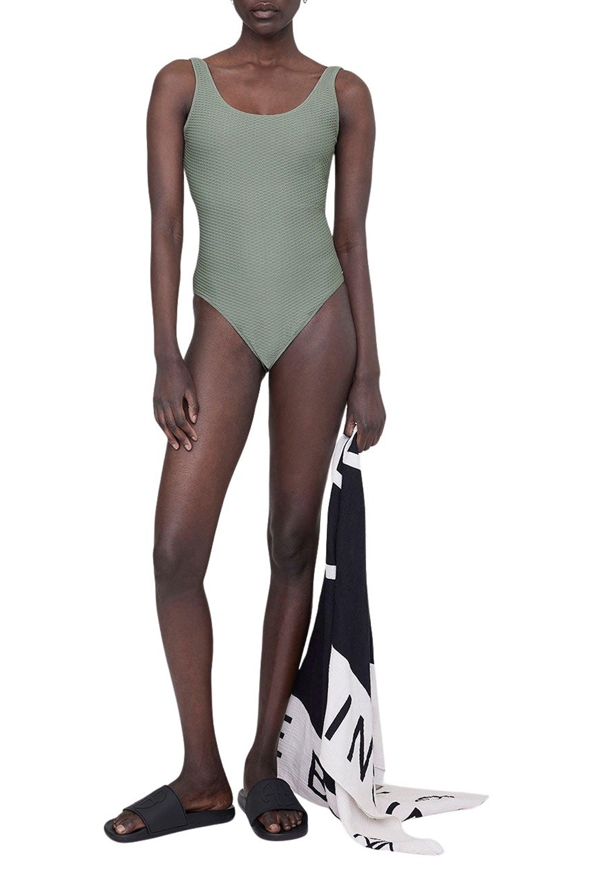 1qty NEW / JACE ONE PIECE - ARTICHOKE