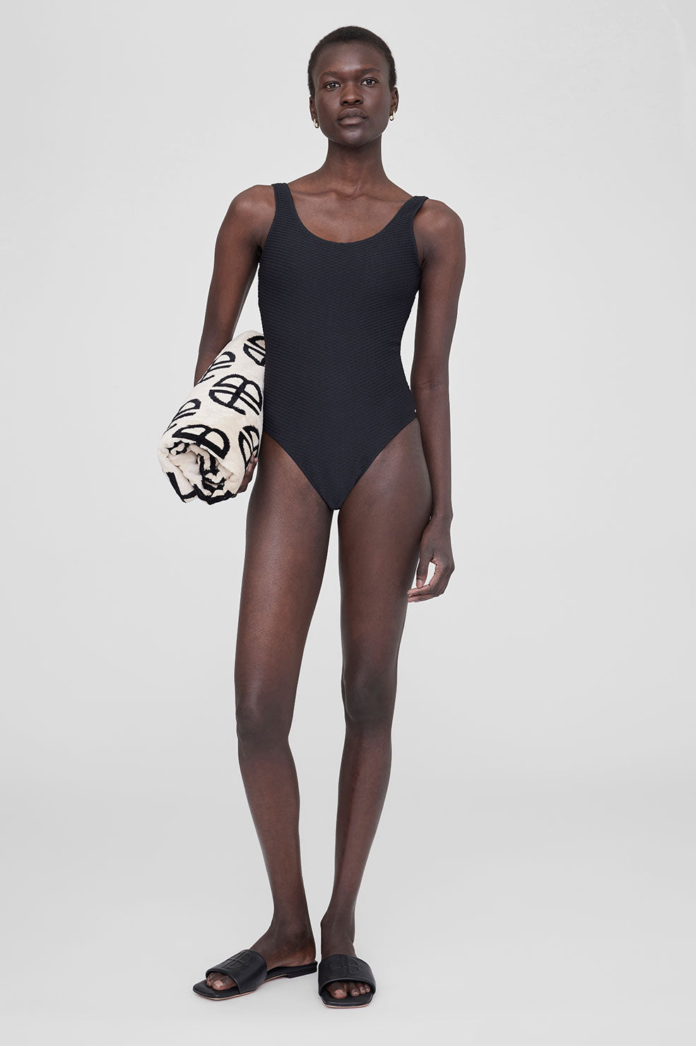 JACE ONE PIECE - BLACK