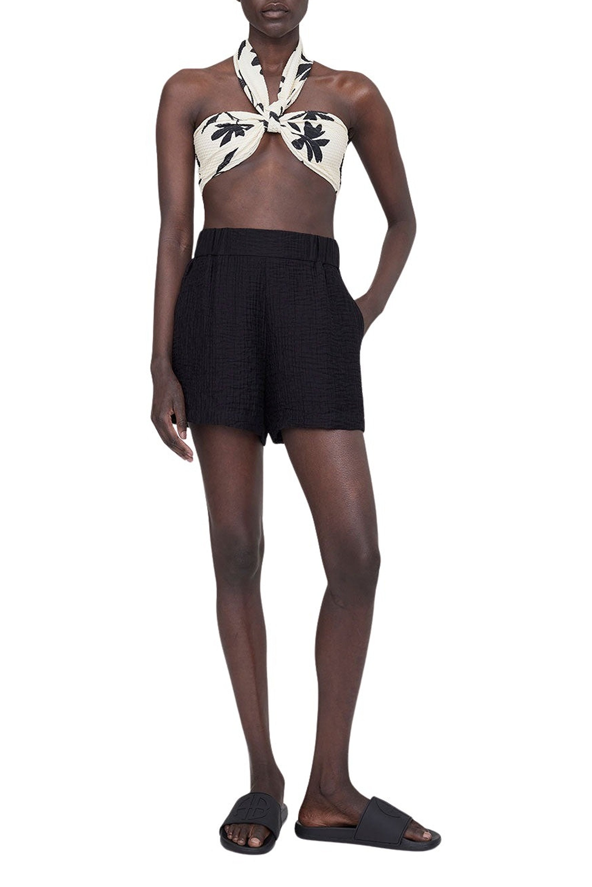 11qty NEW / KOA SHORT - BLACK