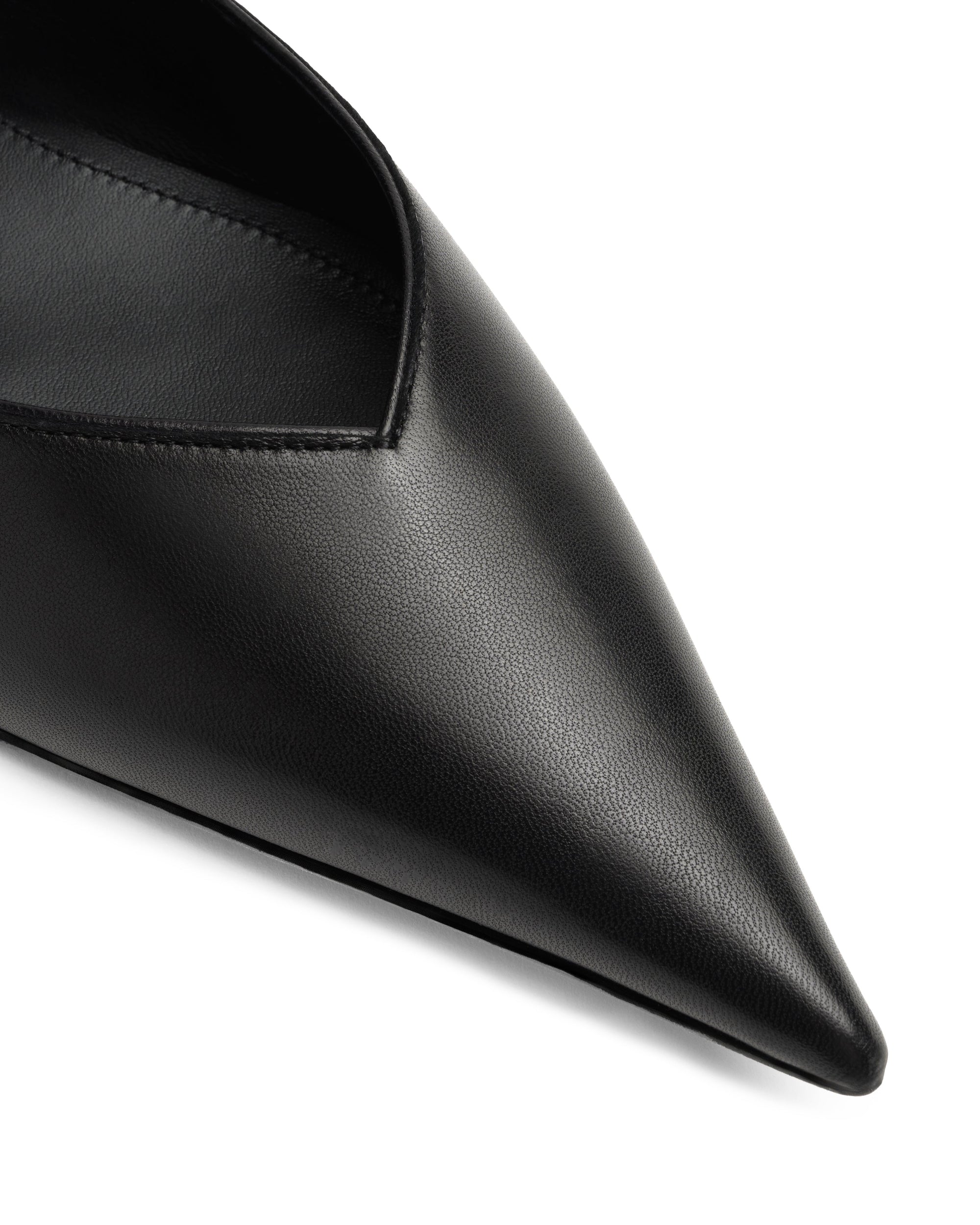 NIKKI FLATS - BLACK