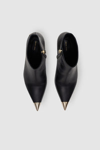 37qty NEW / NINA BOOTS WITH METAL TOE CAP - BLACK