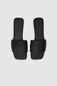 26qty NEW / RIA SLIDES - BLACK MONOGRAM