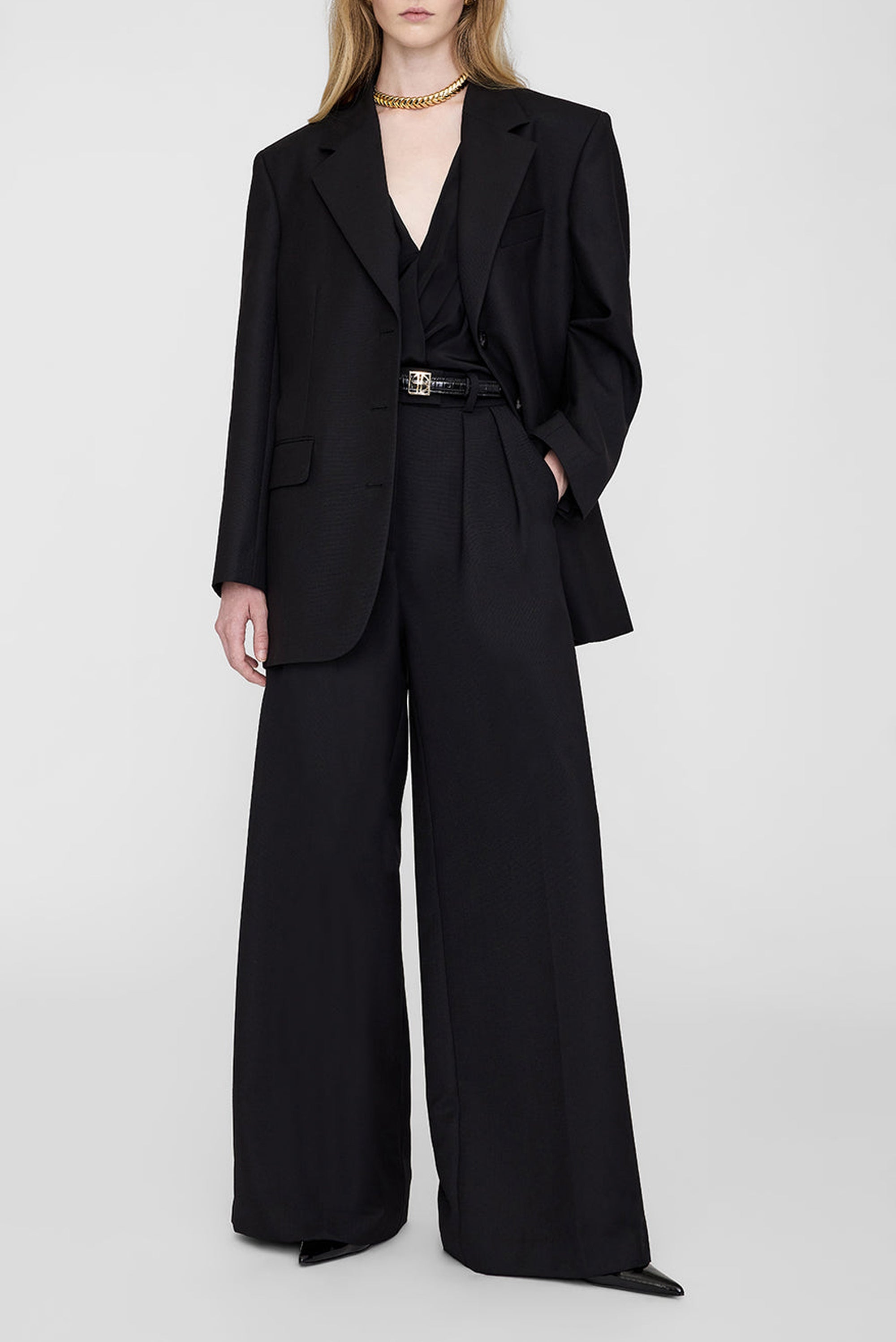 30qty NEW / SARA BLAZER - BLACK