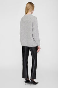 15qty NEW / SYDNEY CREW SWEATER SIGNATURE - LIGHT HEATHER GREY