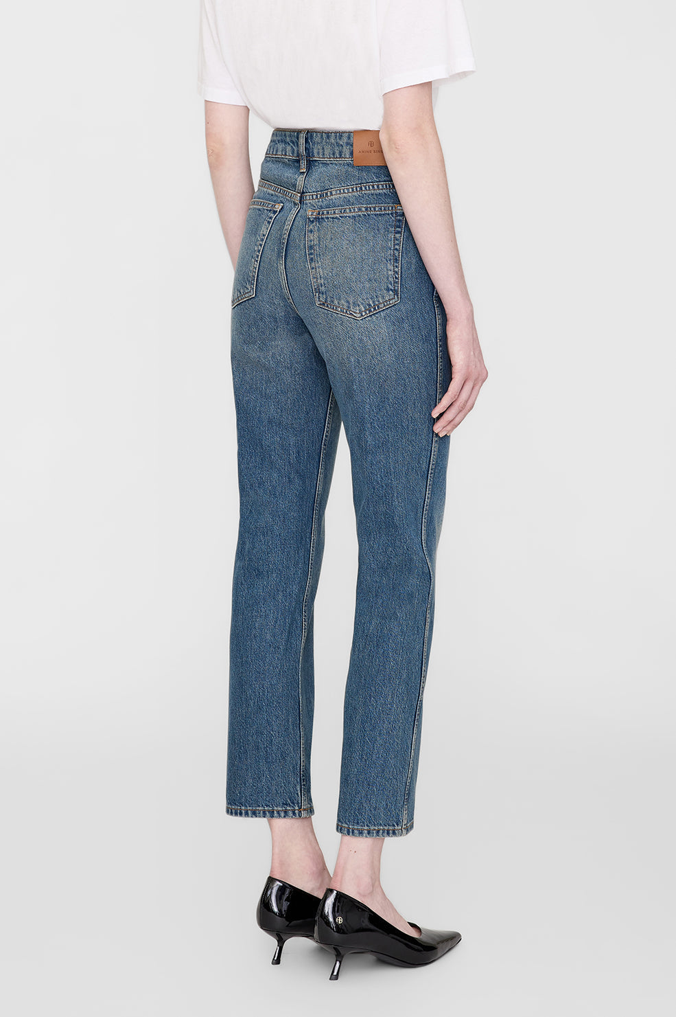 40qty NEW / VIN JEAN - NILE RIVER BLUE