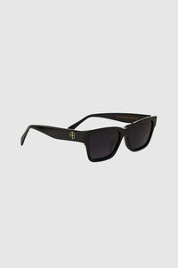 1qty NEW / DARIA SUNGLASSES - BLACK