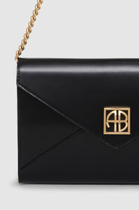 77qty NEW / ELLY CLUTCH - HIGH-SHINE BLACK
