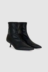 1qty NEW / HILDA BOOTS - BLACK