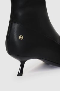 1qty NEW / HILDA BOOTS - BLACK