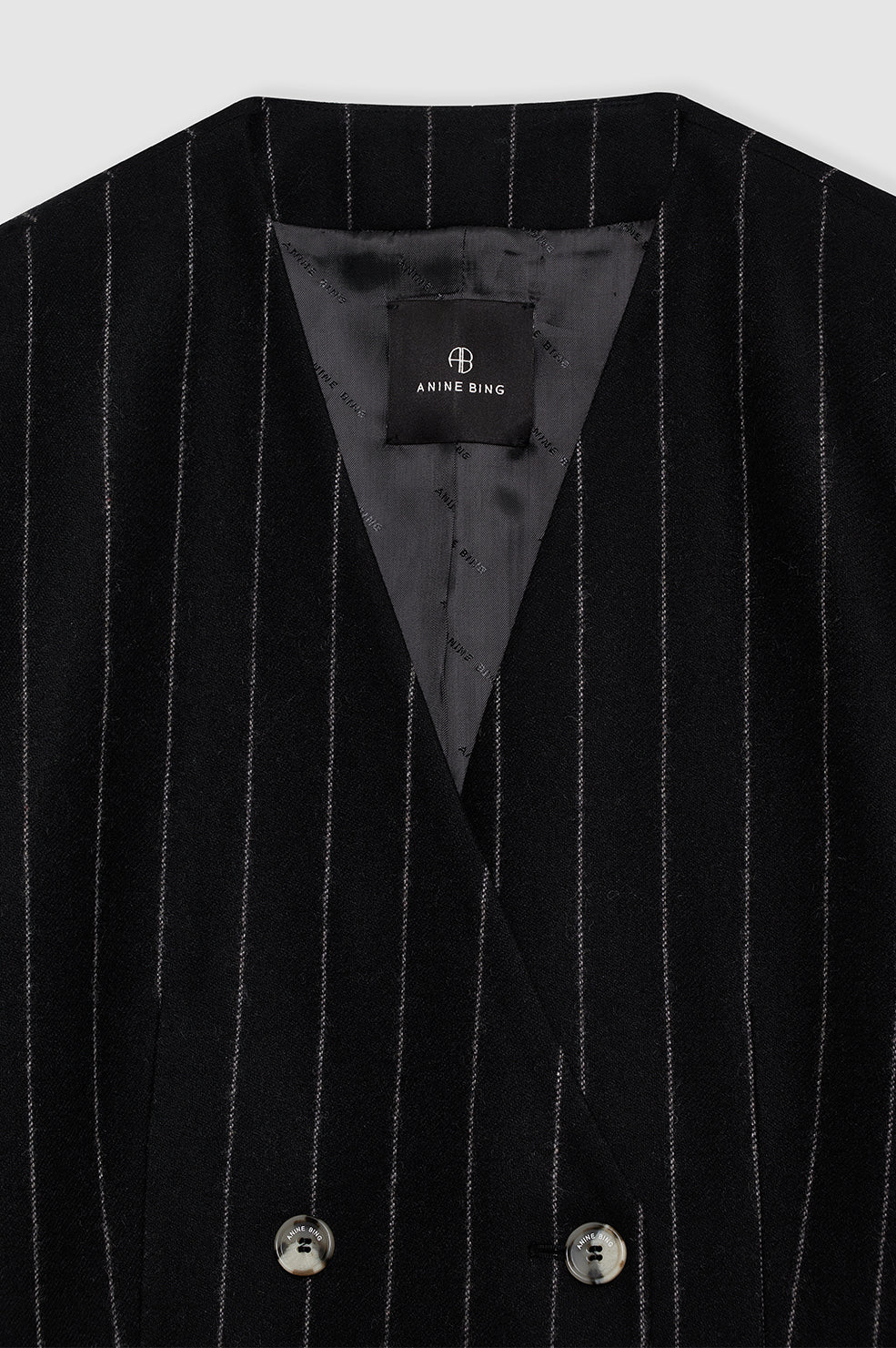 37qty NEW / MARON BLAZER - DARK GREY PINSTRIPE