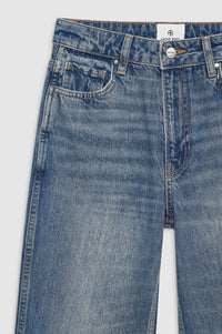 40qty NEW / VIN JEAN - NILE RIVER BLUE