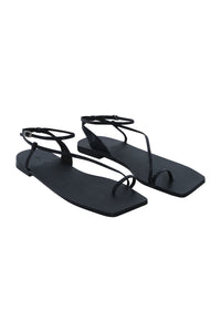 Black / Flamenco Echoes sandal