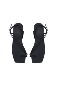 Black / Flamenco Echoes sandal