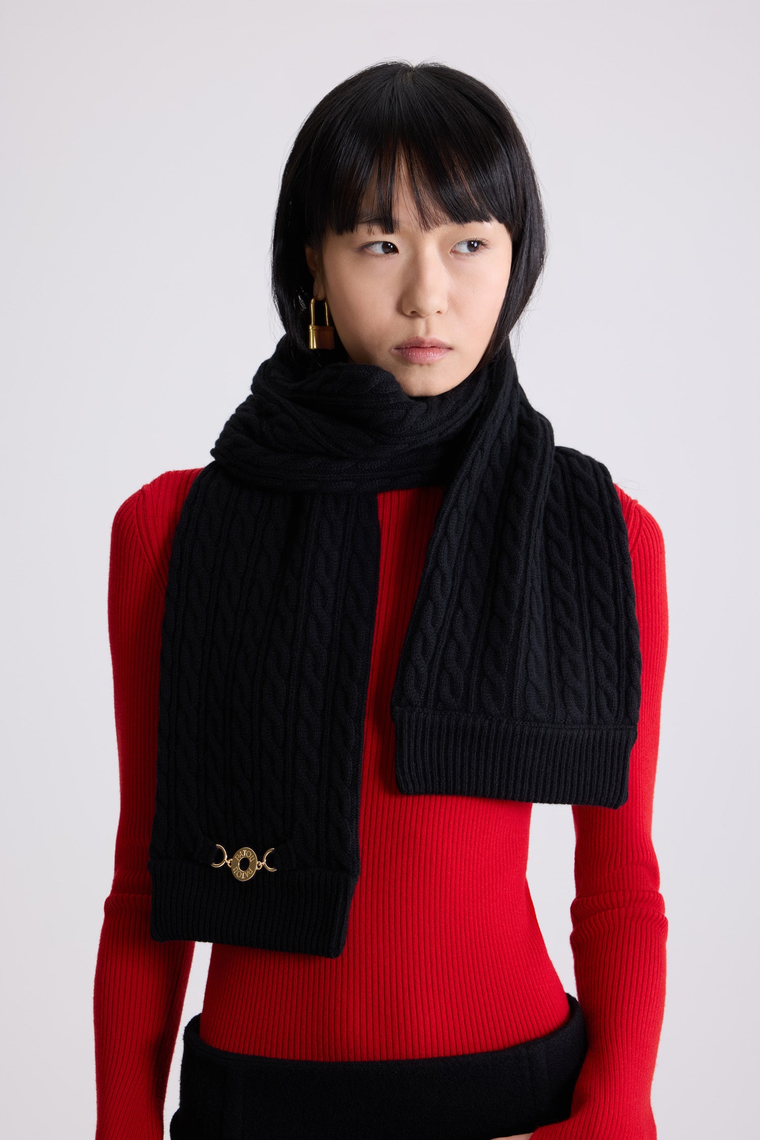 Black / Écharpe en maille torsadée en laine et cachemire