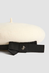 Snowberry White / Béret en feutre de laine avec gros-grain