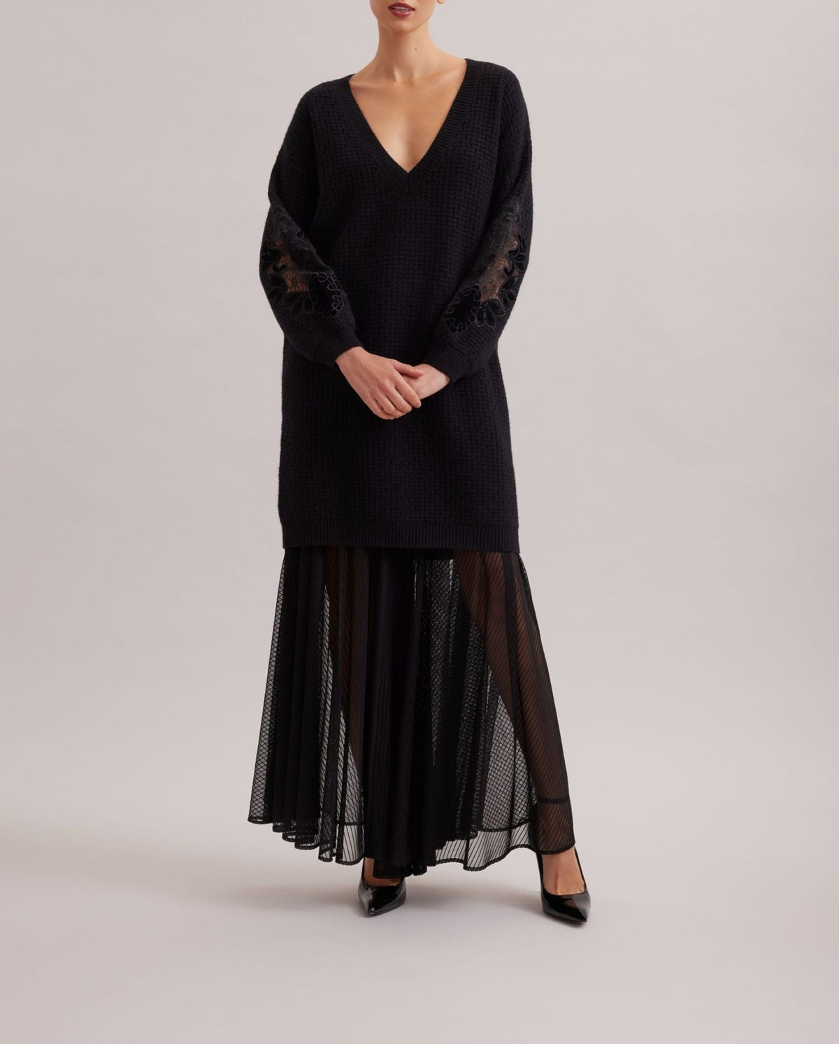 Robe Academy en laine à détails brodés - Black