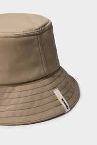 Bob with contrasting stitching - Beige