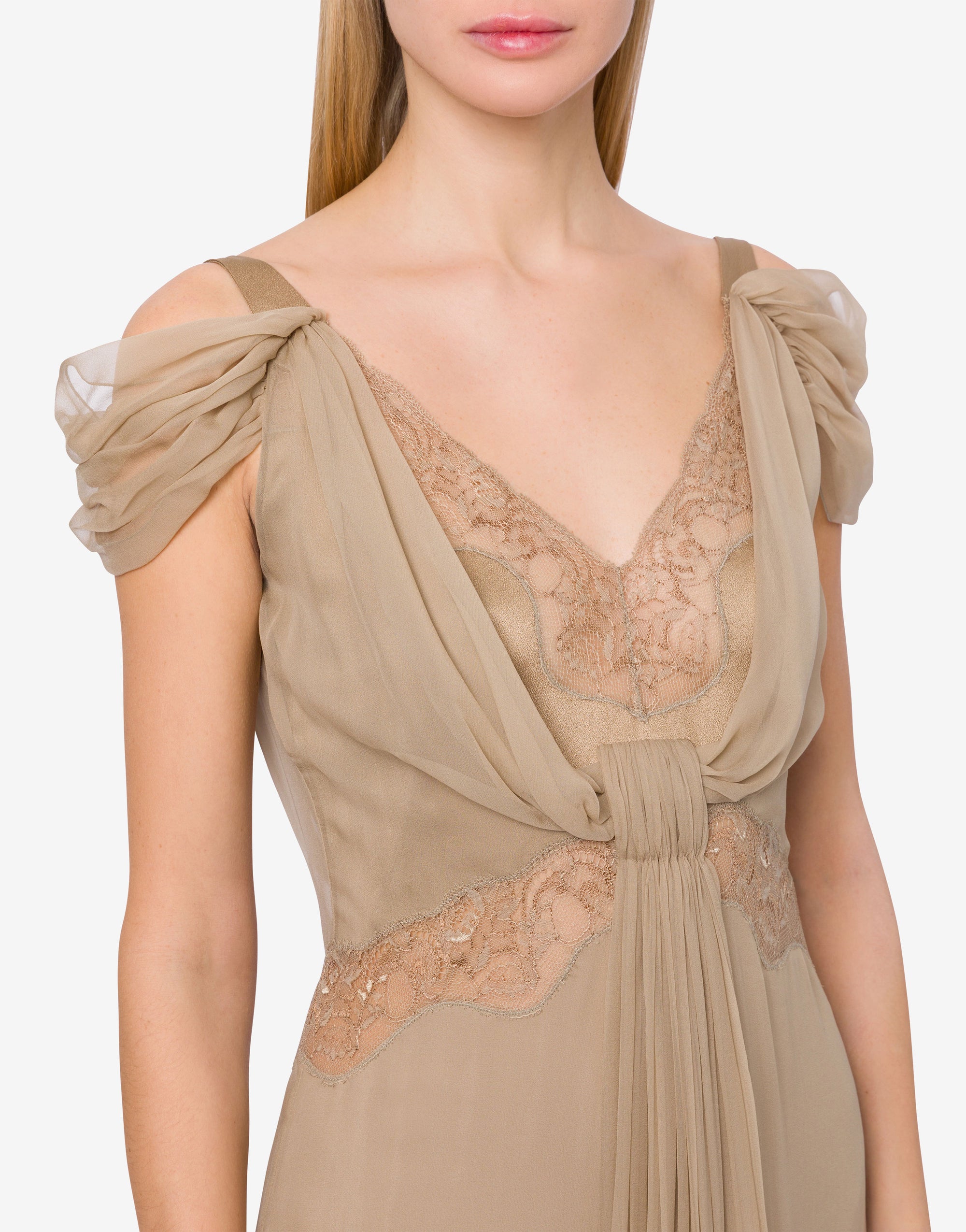 Robe longue en soie avec dentelle et drapés - Beige