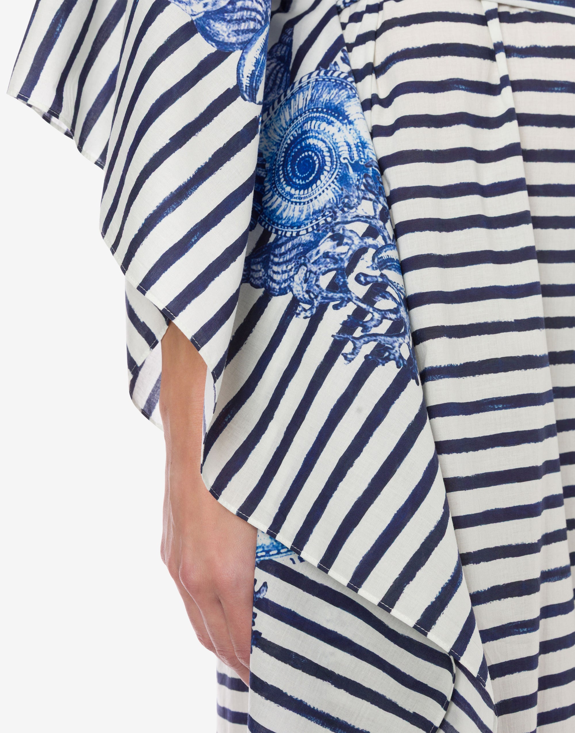 Robe longue rayé avec manches fleuries - Fantasy & White