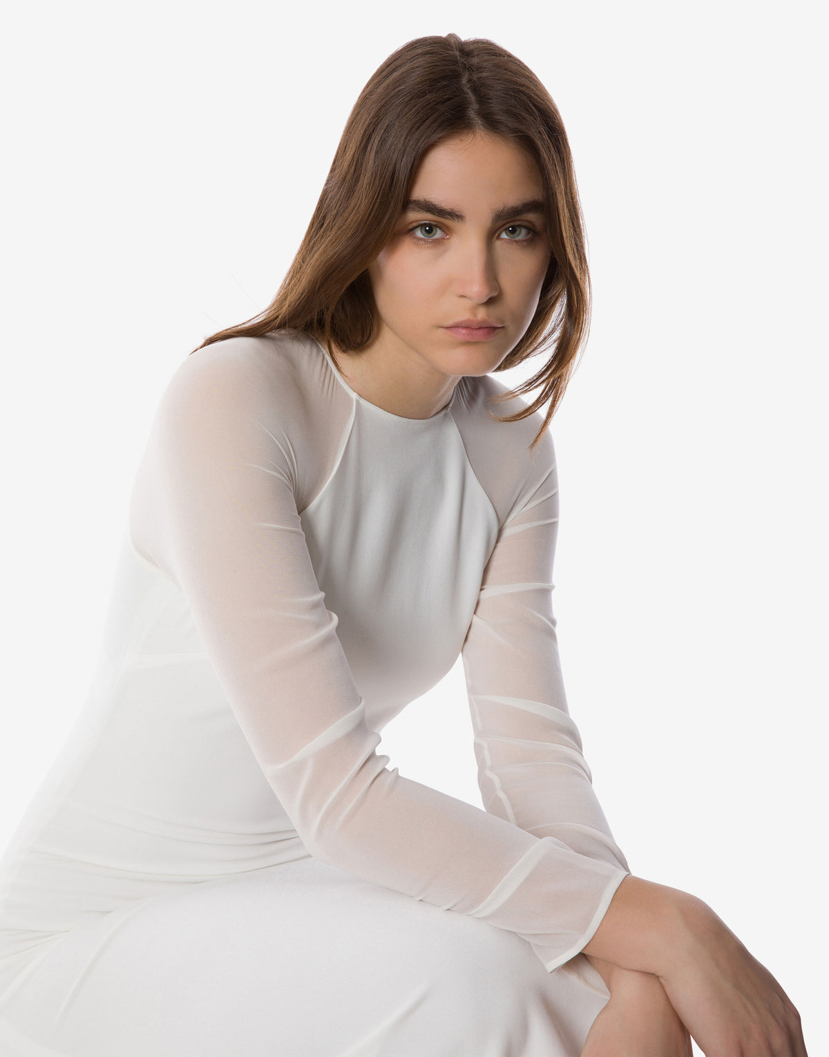 Robe longue ajustée avec manches en mousseline de soie - White