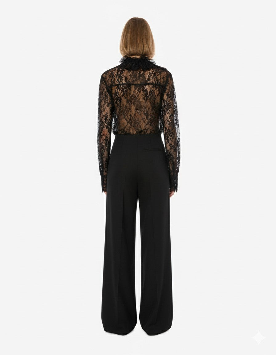 Chemise en dentelle avec encolure à volants - Black