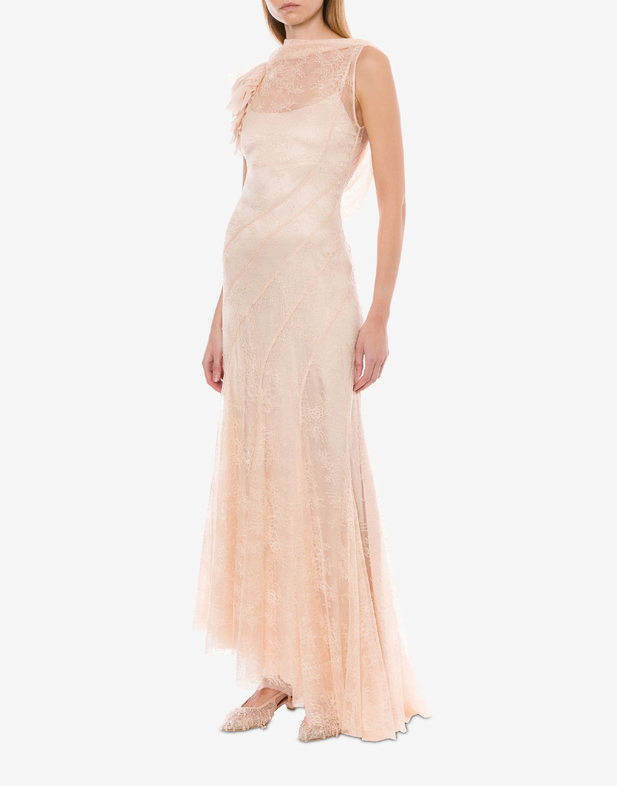 Robe longue en dentelle avec volants sur le dos ouvert - Pink