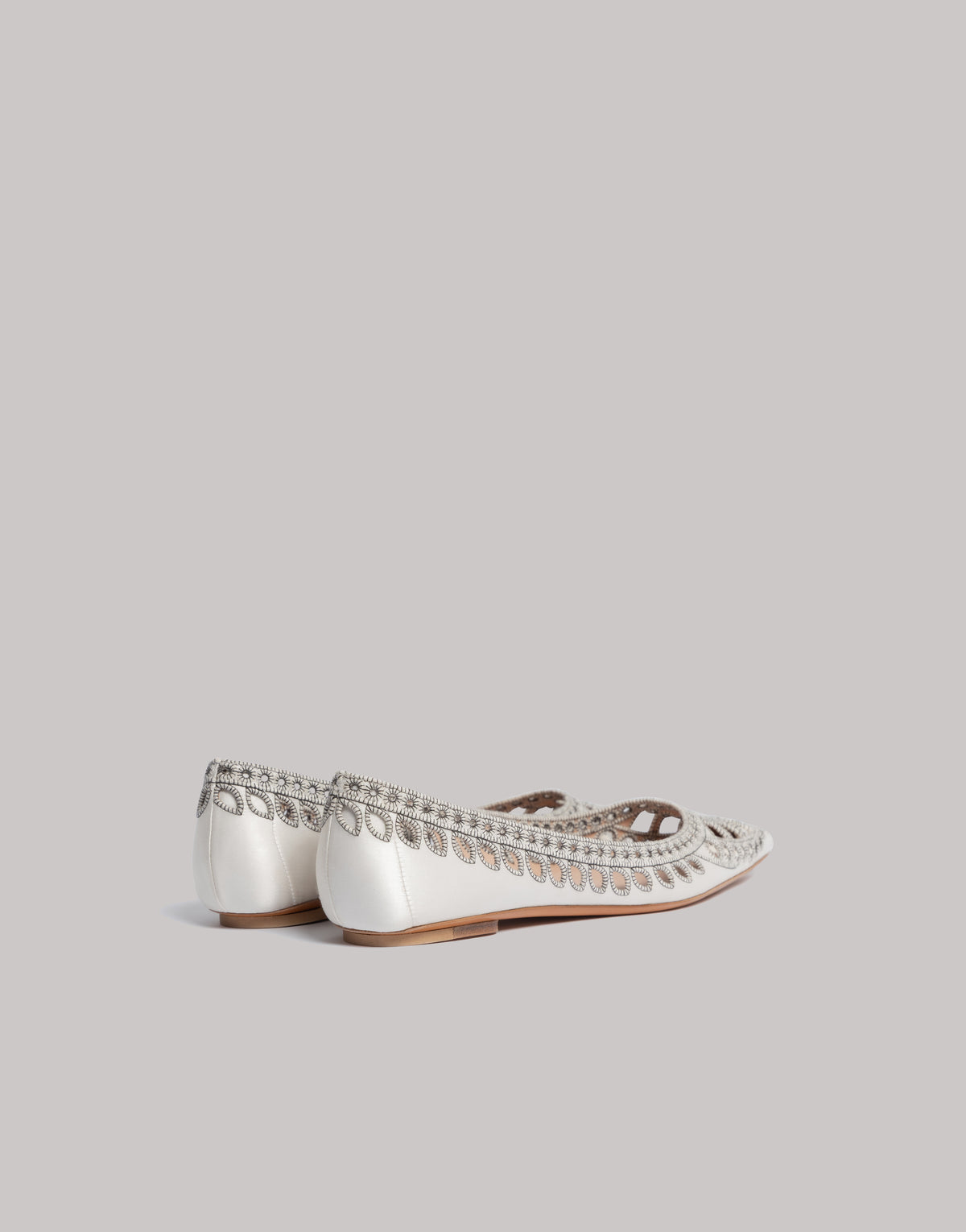 Ballerines pointues en broderie anglaise - White