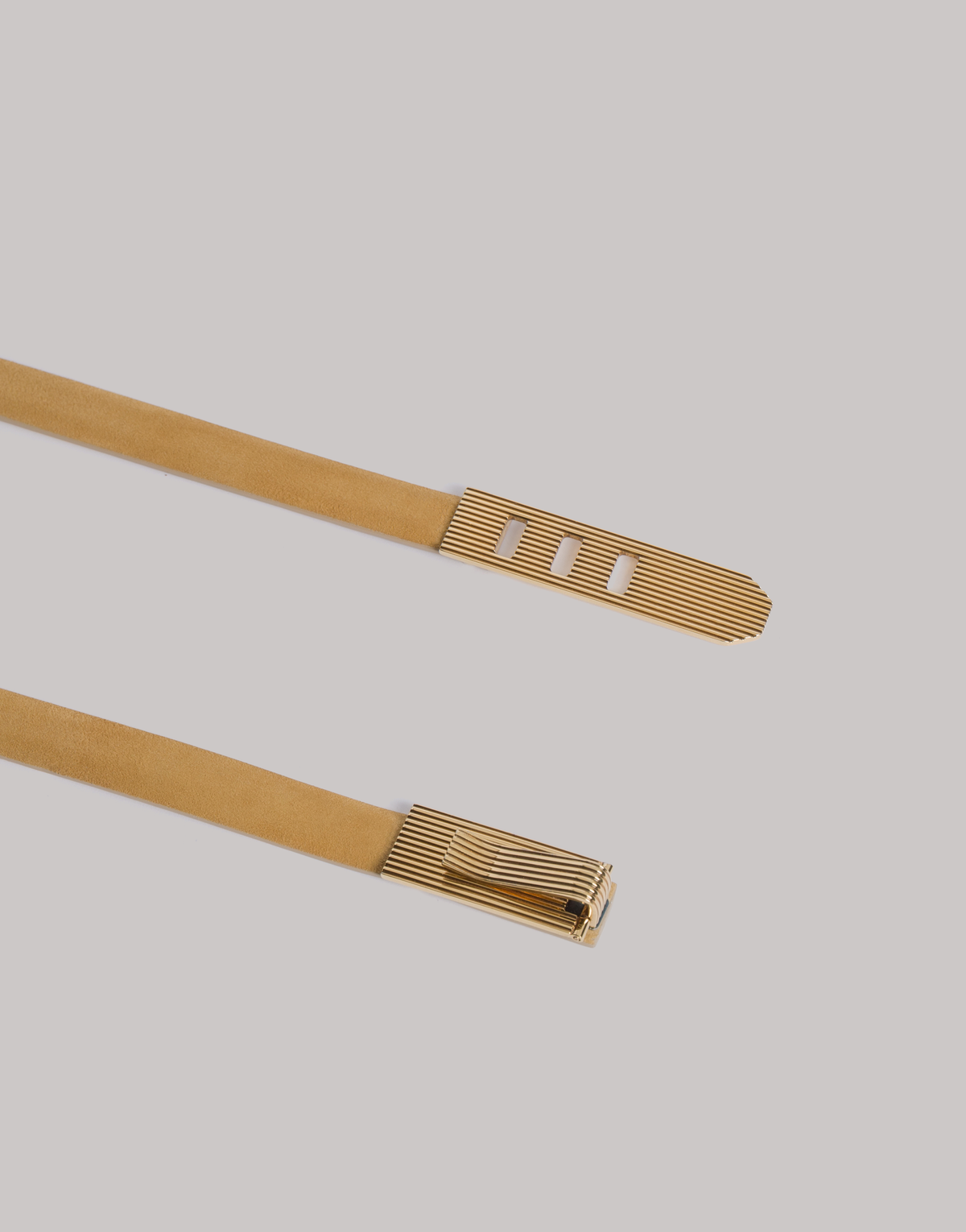 Ceinture en daim avec boucle dorée - Beige