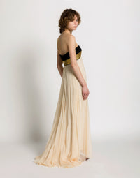 Long robe en mousseline plissée avec broderies métalliques - Ivory