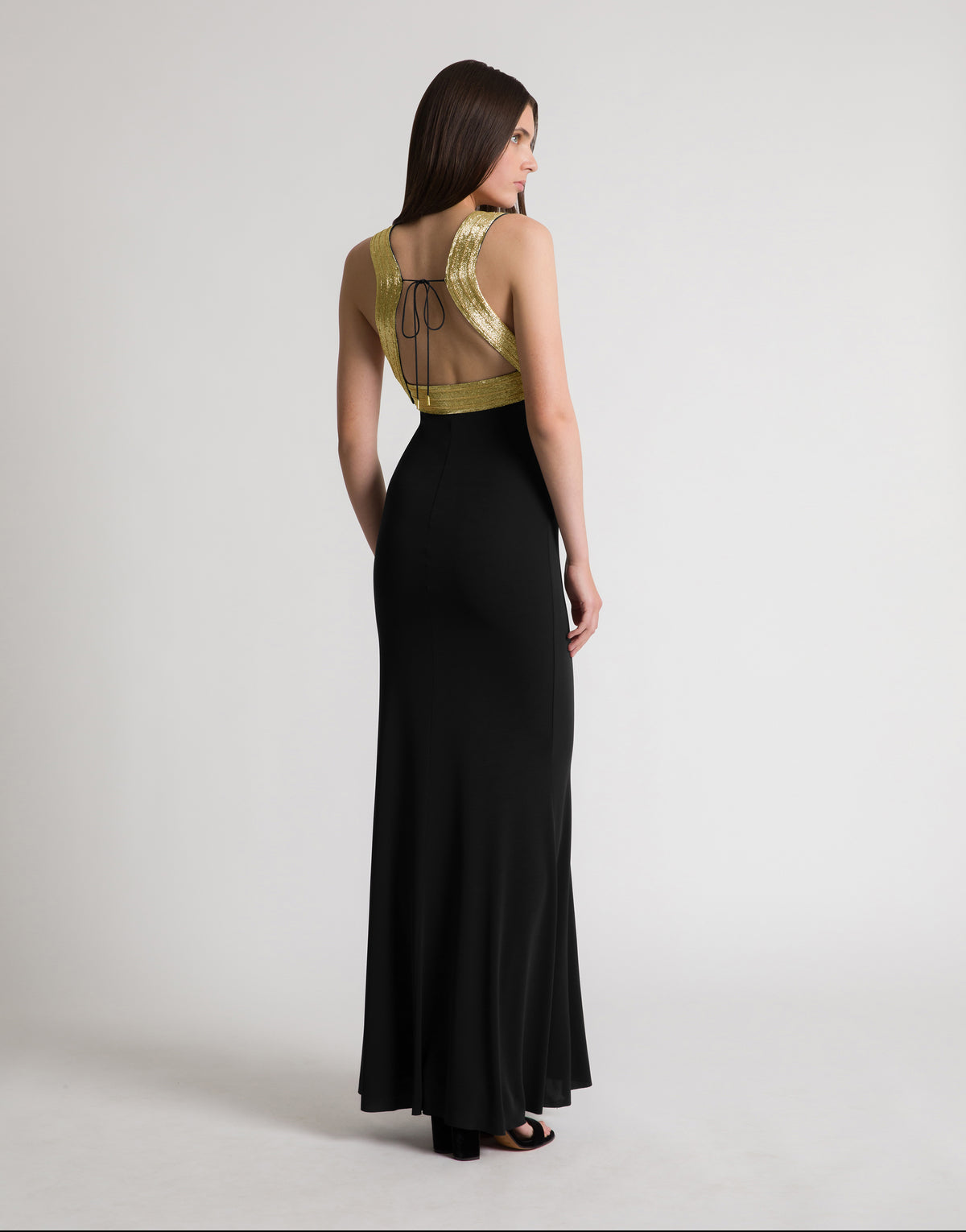 Long robe avec détails brodés contrastés - Black