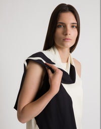 Robe courte asymétrique à imprimé graphique  - Black