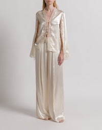 Blouse en satin à manches cape - White