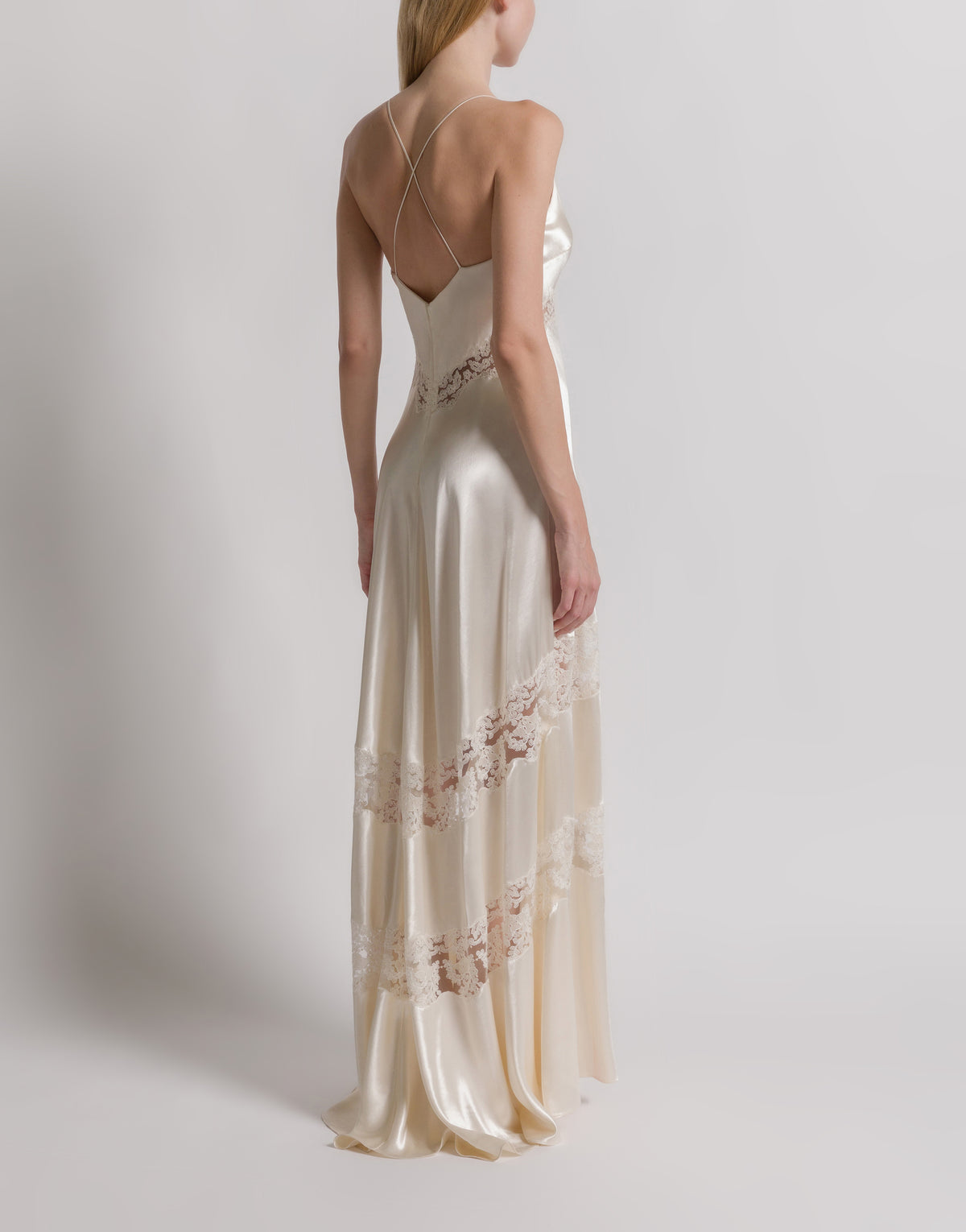 Robe en satin avec empiècements en dentelle - White