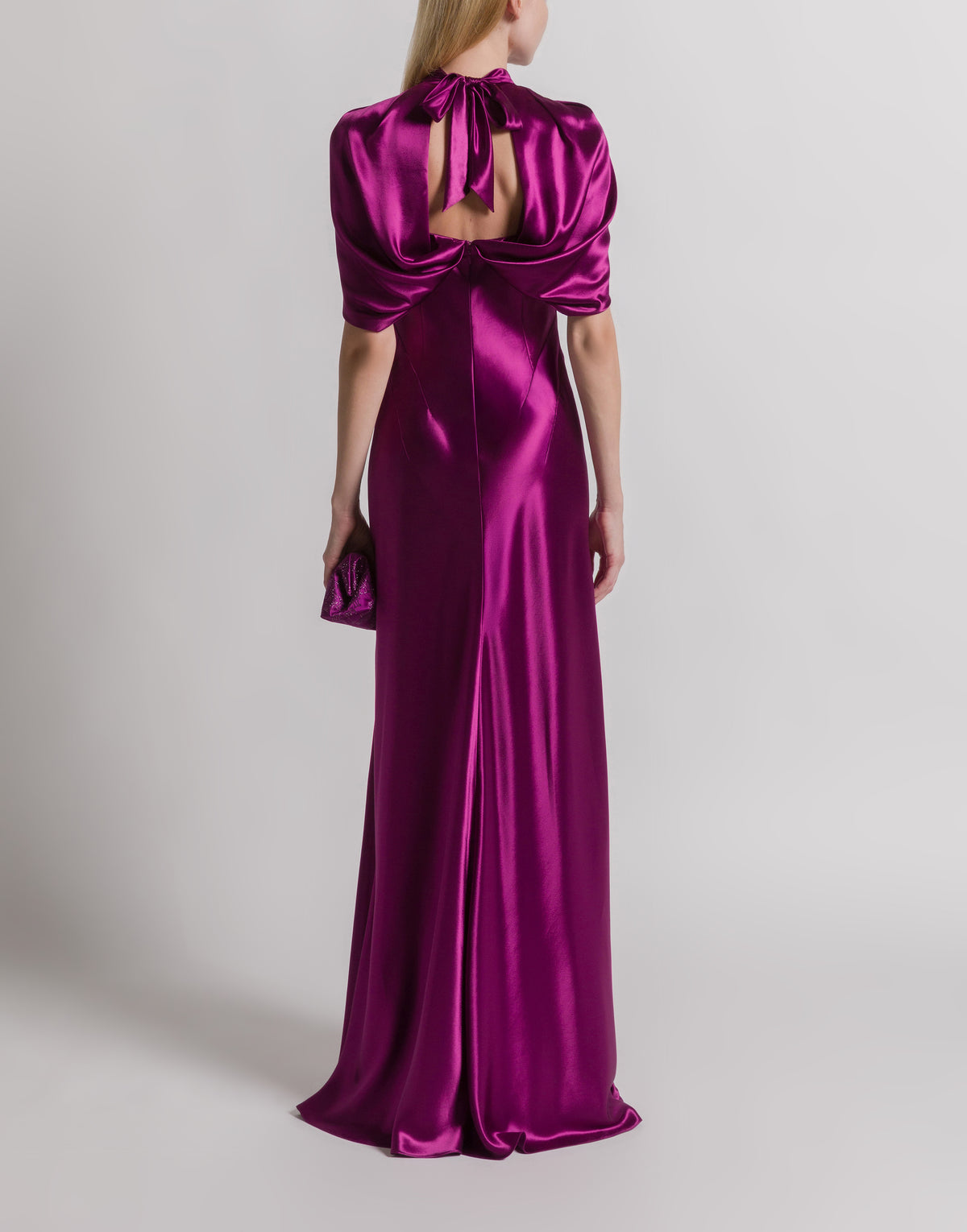 Robe de soirée en satin avec manches cape - Purple