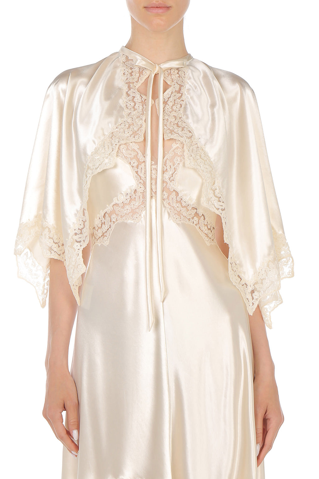 Cape en Satin à Dentelle - White