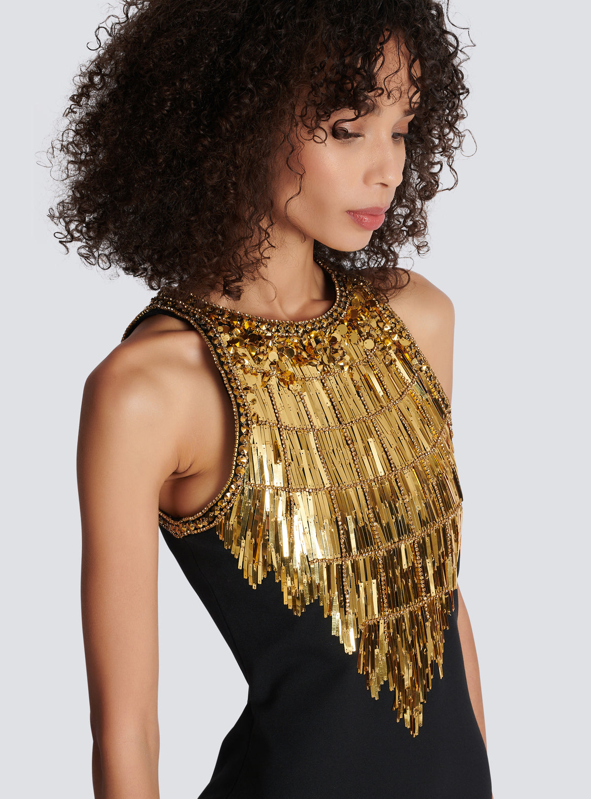 Robe brodée en grain de poudre - Noir & Or