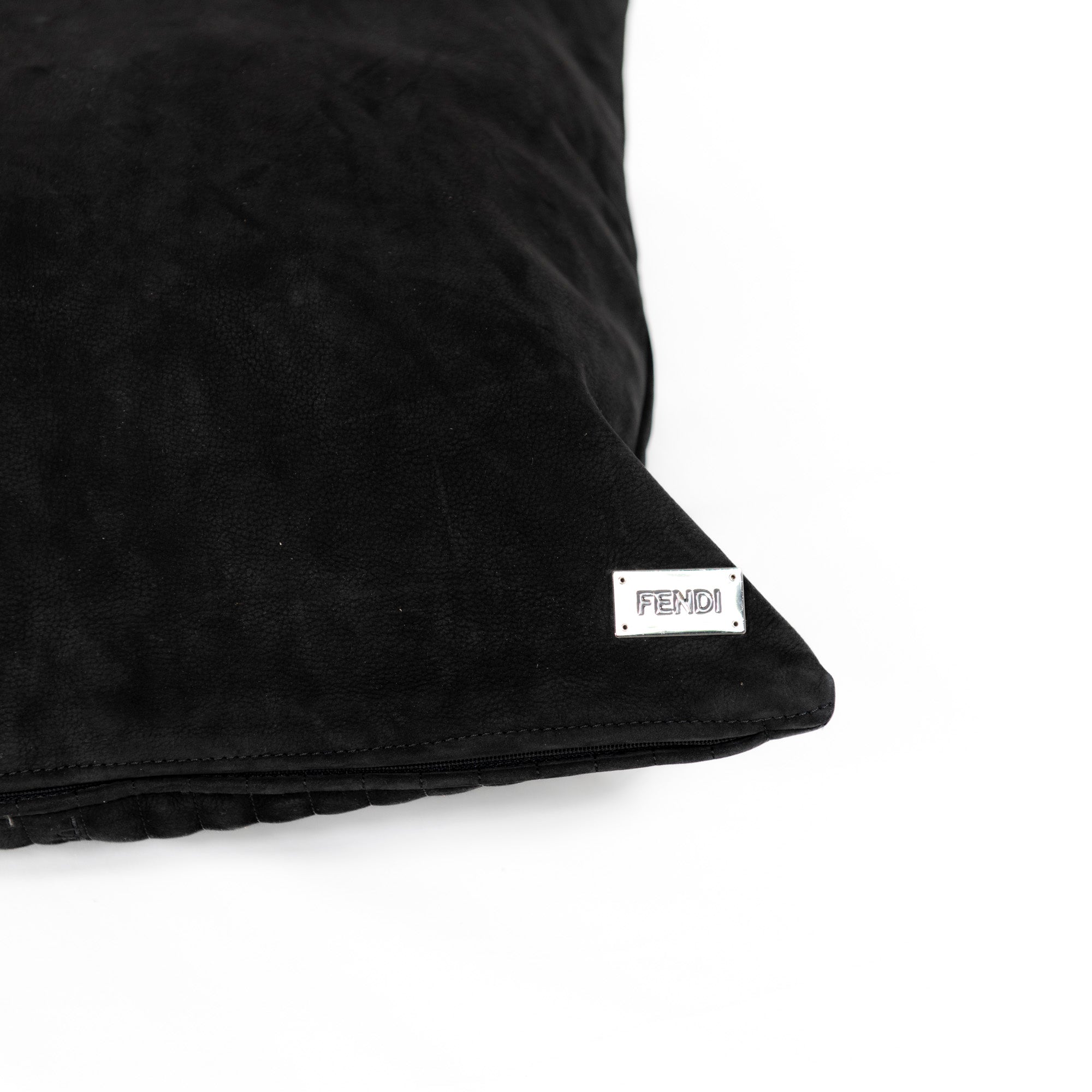 Coussin décoratif en cuir à lignes verticales - Noir