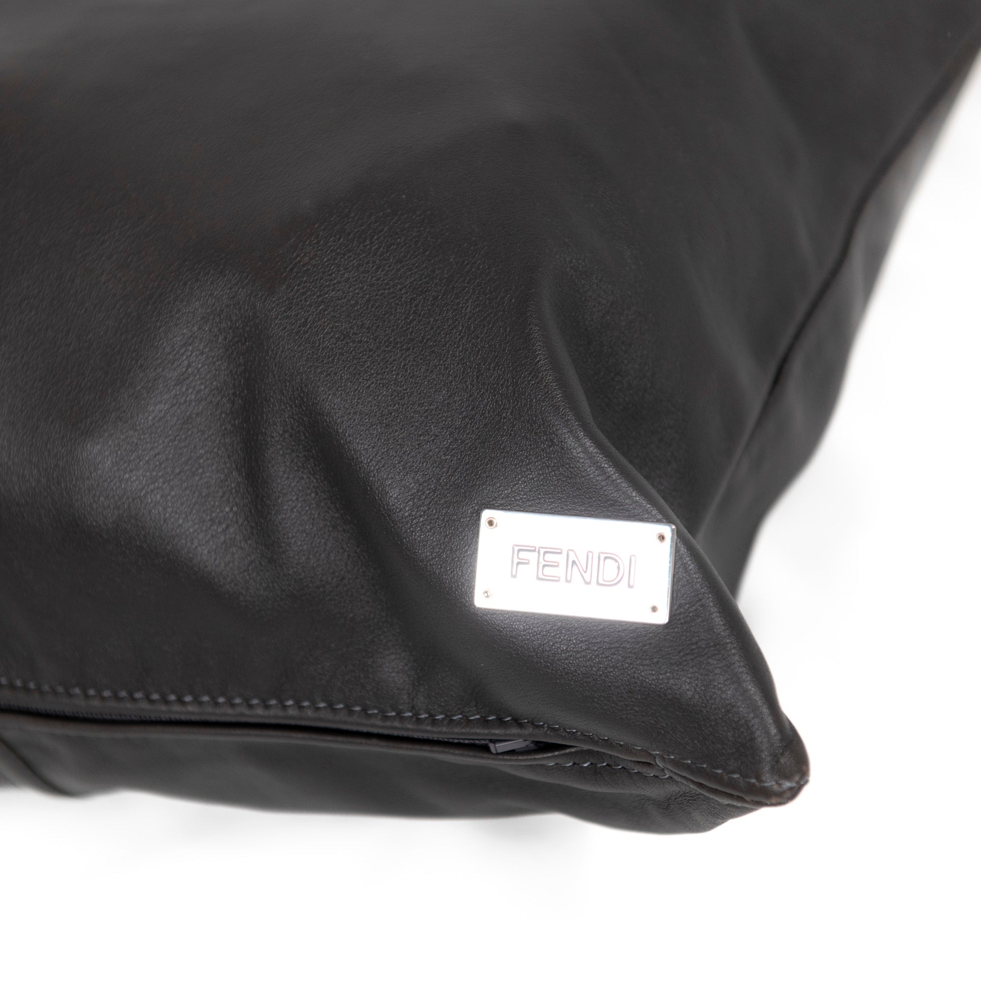 Coussin lombaire en cuir à lignes verticales - Noir