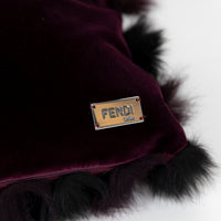 Coussin en fourrure à rayures - Noir & Bourgogne