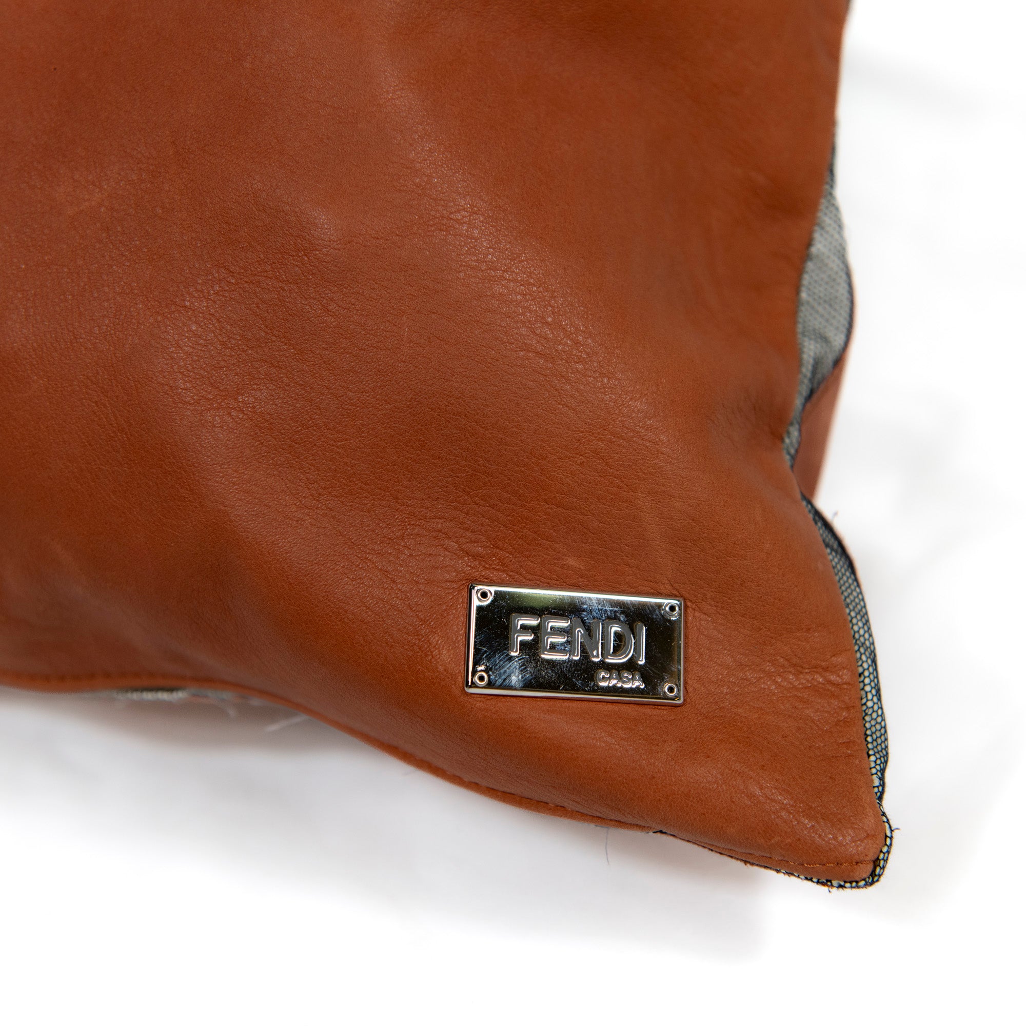 Coussin carré en cuir à bandes diagonales - Marron