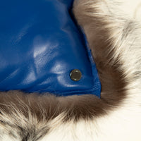 Coussin rectangulaire à bordure en fourrure - Bleu