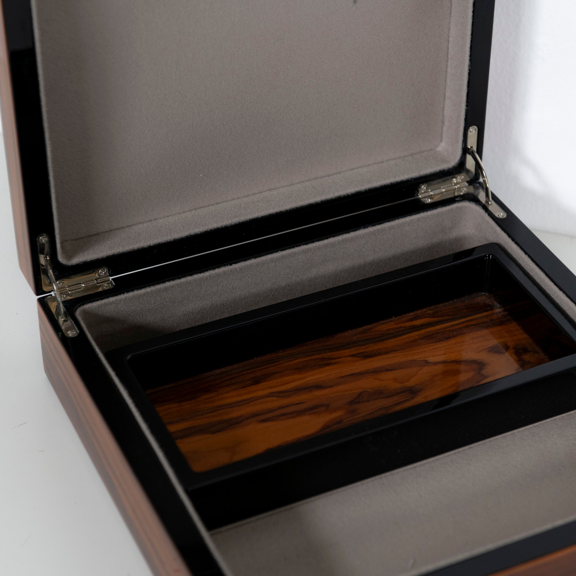 Boîte à bijoux en cuir avec finition grainée - Marron