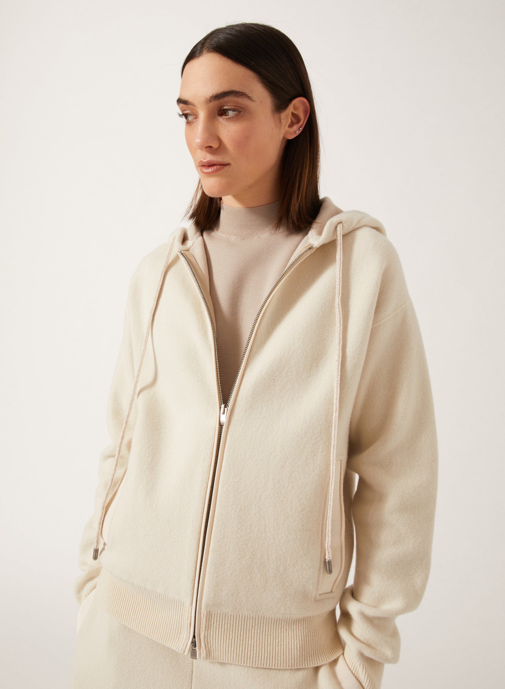 Ivory_1QTY // Gilet zippé à capuche en laine - Ivory