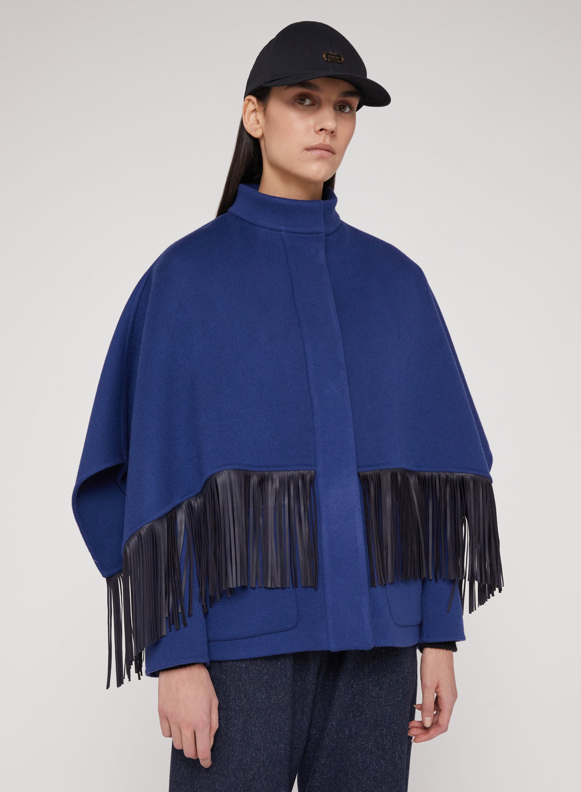 Night_1QTY // Cape à franges et col montant en laine - Night