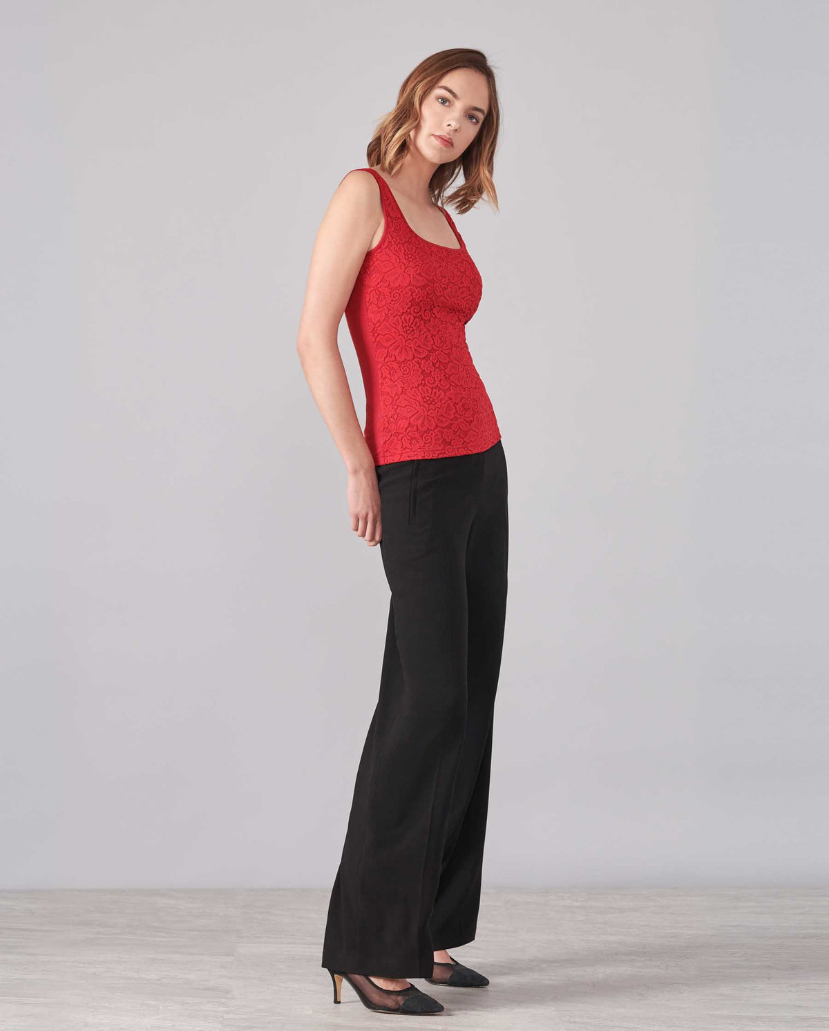 True Red / Top Akela