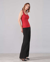 True Red / Top Akela
