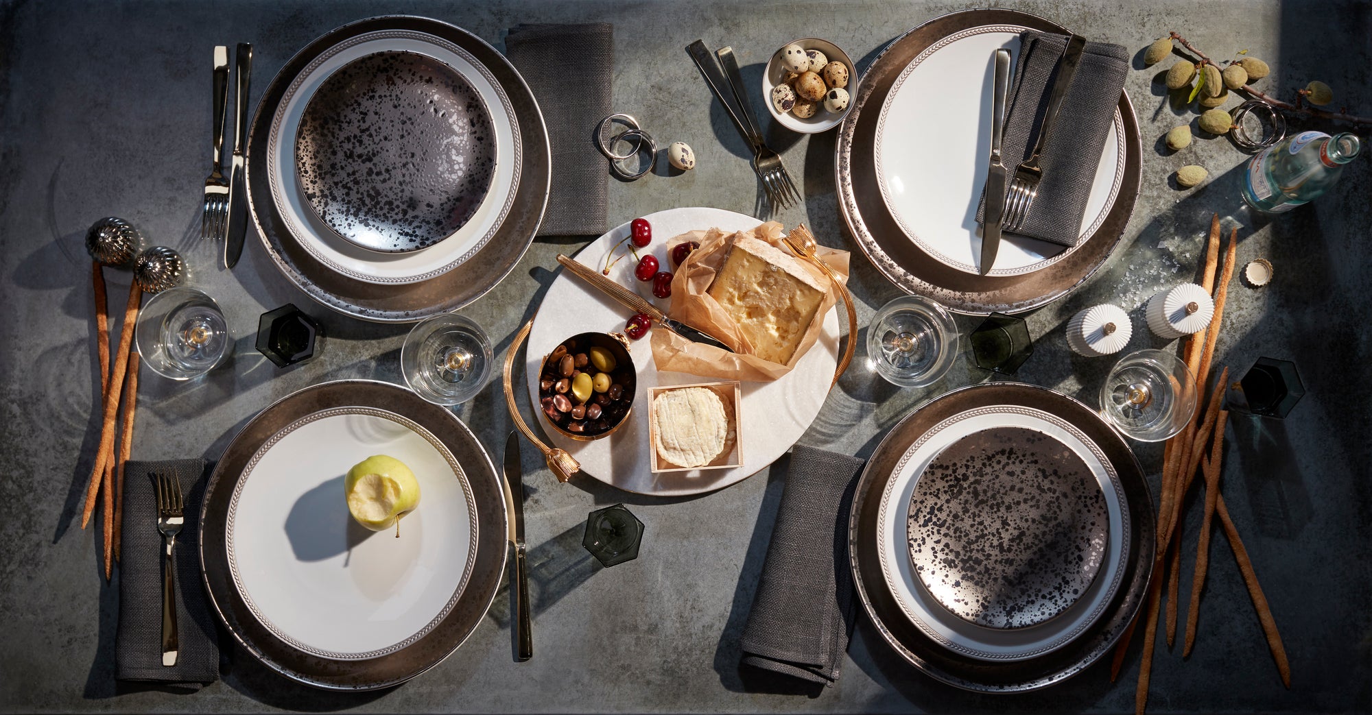 Assiette de présentation Alchimie en porcelaine - Platine