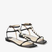 Sandales Amari plates en cuir à perles - Black & White