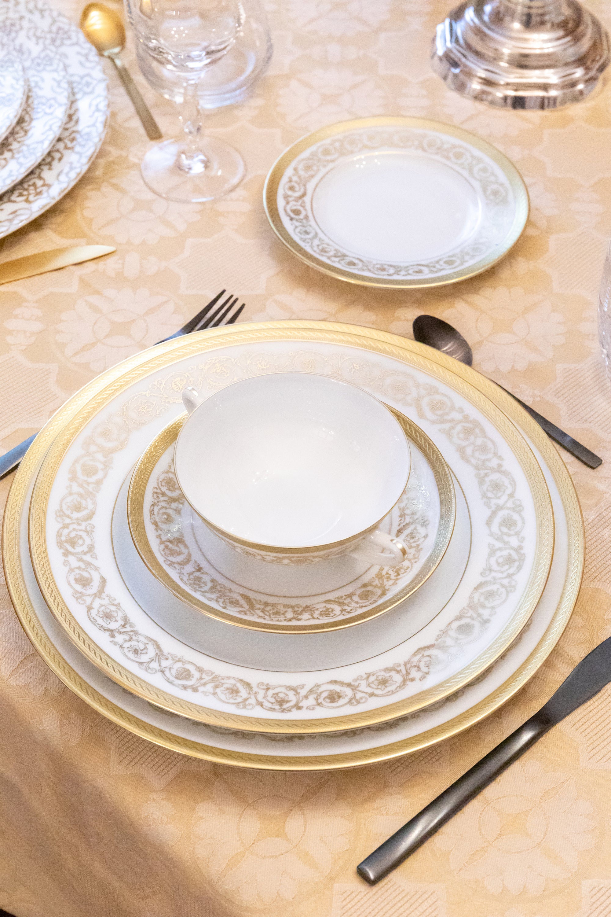 Assiette dîner / Dinner Plate